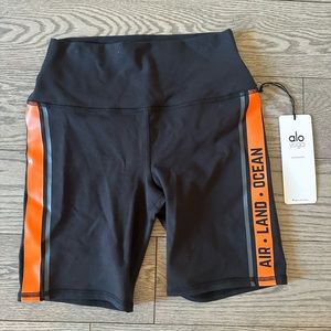 Alo high waist spin short size medium M black